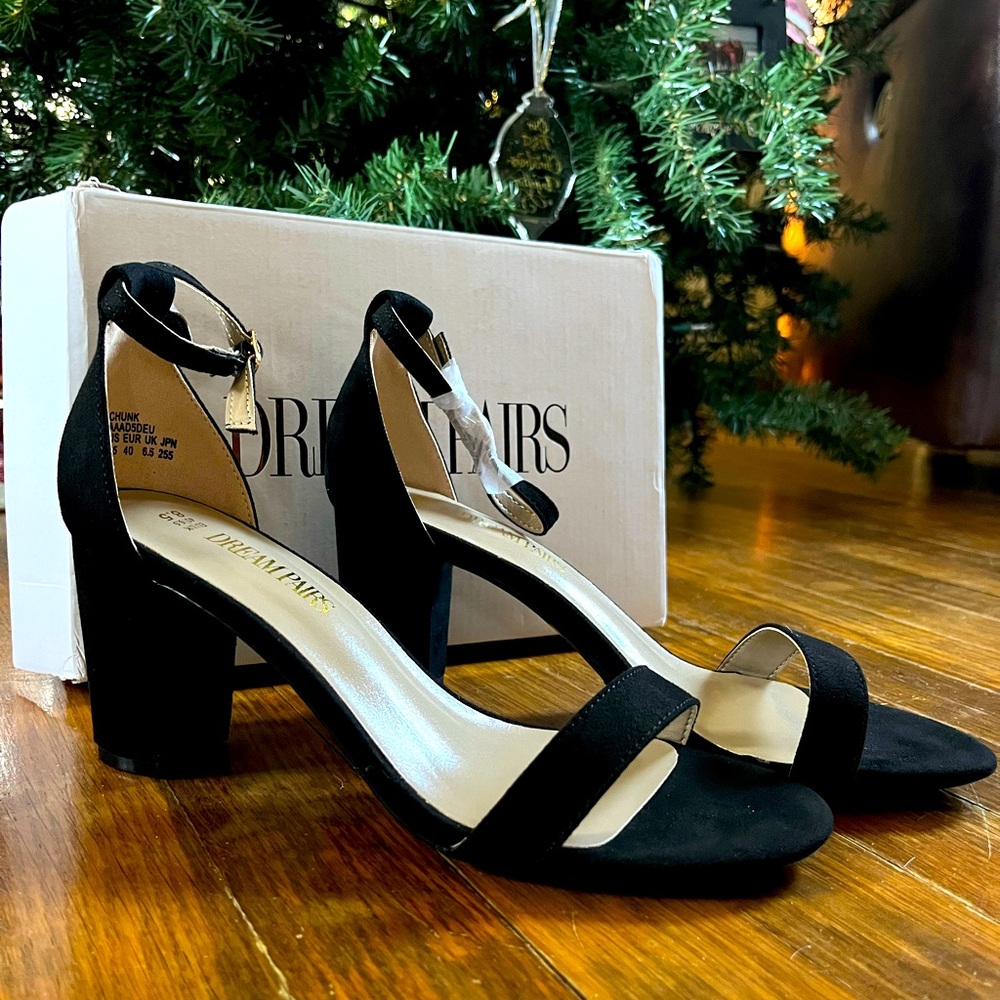 Dreampairs black suede chunky heel